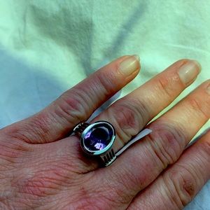 Beautiful sterling silver and amethyst ring